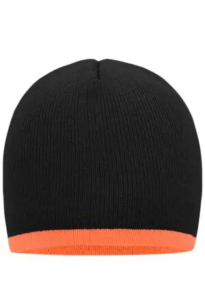 Beanie with Contrasting Border