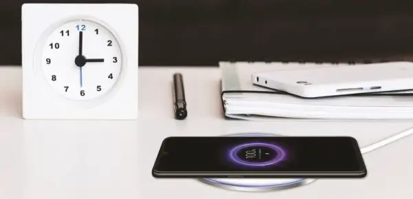 Induktionsladegerät "Wireless Charger Metal 10W"