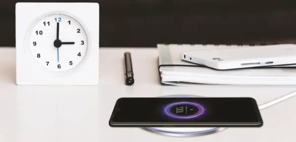 Induktionsladegerät "Wireless Charger Metal 15W"